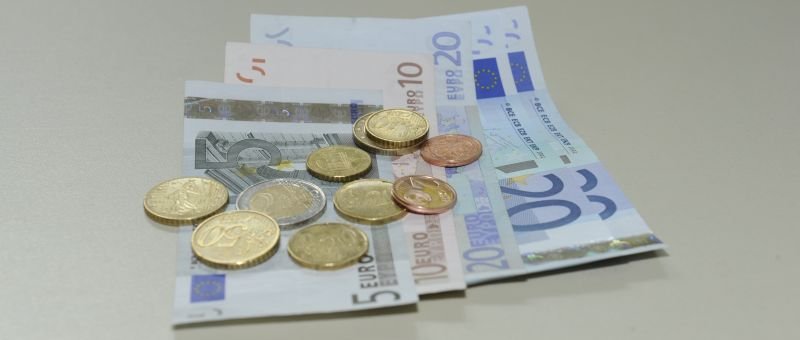 geld_euros_scheine_muenzen